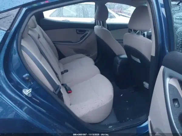 5NPDH4AE4GH773000 2016 HYUNDAI ELANTRA - Image 8