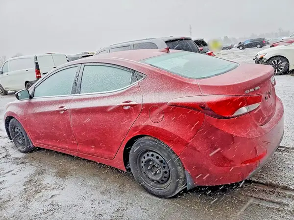 5NPDH4AE4GH773949 2016 HYUNDAI ELANTRA - Image 2