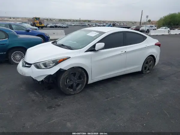 5NPDH4AE4GH775006 2016 HYUNDAI ELANTRA - Image 2