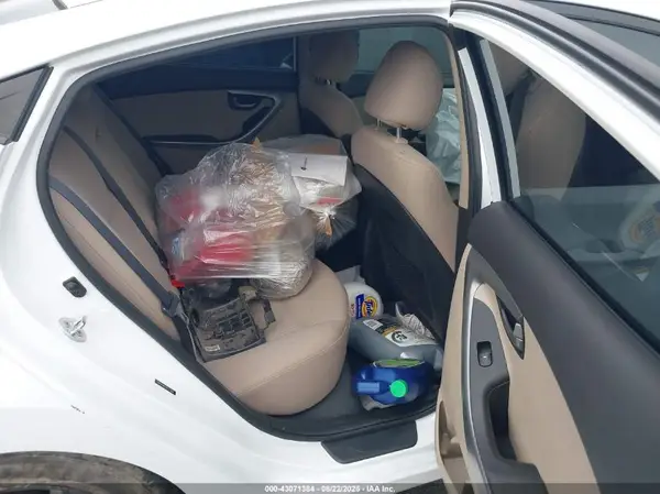 5NPDH4AE4GH775006 2016 HYUNDAI ELANTRA - Image 8