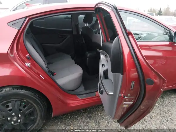 5NPDH4AE4GH775958 2016 HYUNDAI ELANTRA - Image 8