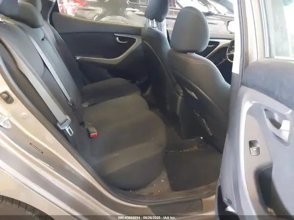 5NPDH4AE4GH776964 2016 HYUNDAI ELANTRA - Image 8