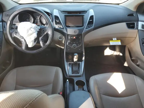 5NPDH4AE4GH780559 2016 HYUNDAI ELANTRA - Image 8