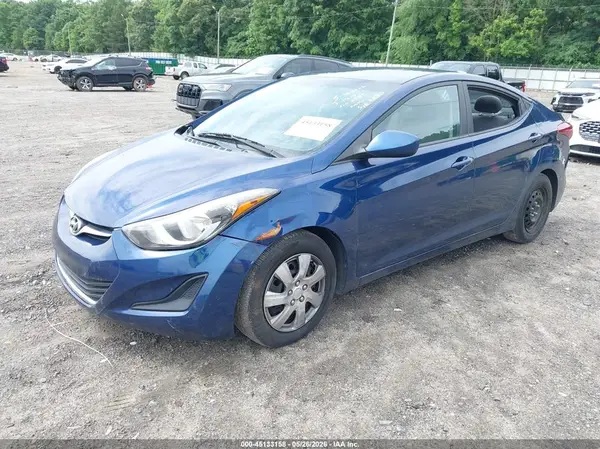 5NPDH4AE4GH782845 2016 HYUNDAI ELANTRA - Image 2