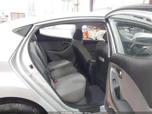 5NPDH4AE4GH782974 2016 HYUNDAI ELANTRA - Image 8