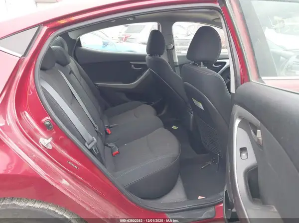5NPDH4AE4GH784269 2016 HYUNDAI ELANTRA - Image 8