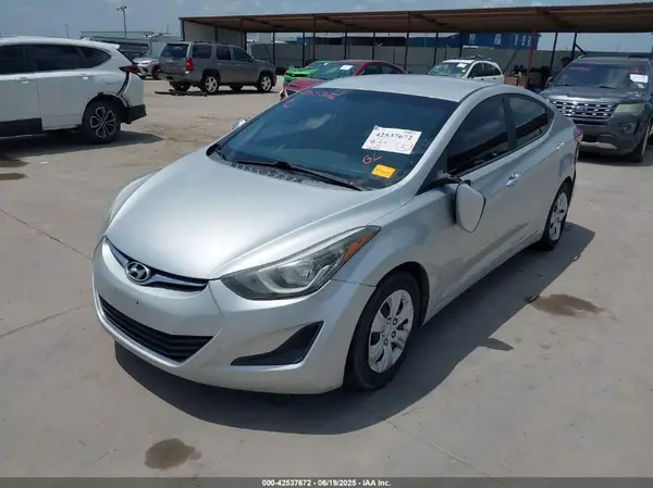 5NPDH4AE4GH784479 2016 HYUNDAI ELANTRA - Image 2