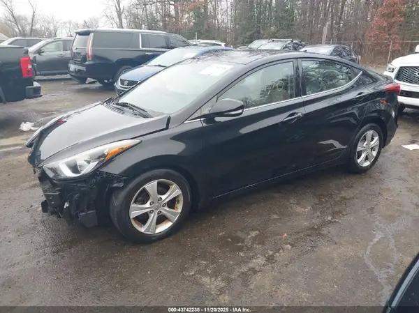 5NPDH4AE4GH784711 2016 HYUNDAI ELANTRA - Image 2