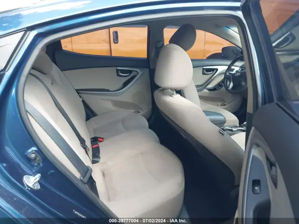 5NPDH4AE4GH785258 2016 HYUNDAI ELANTRA - Image 8