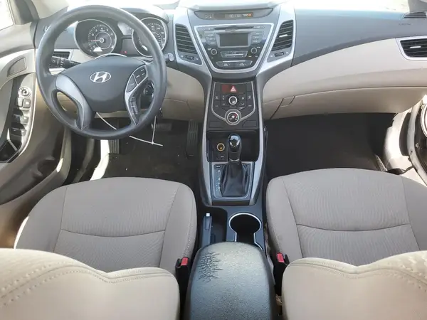 5NPDH4AE4GH785843 2016 HYUNDAI ELANTRA - Image 8