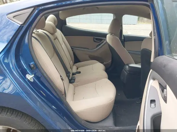 5NPDH4AE4GH788578 2016 HYUNDAI ELANTRA - Image 8
