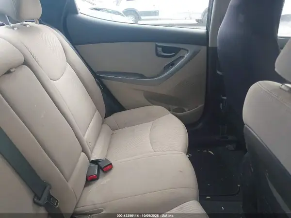 5NPDH4AE4GH788810 2016 HYUNDAI ELANTRA - Image 8