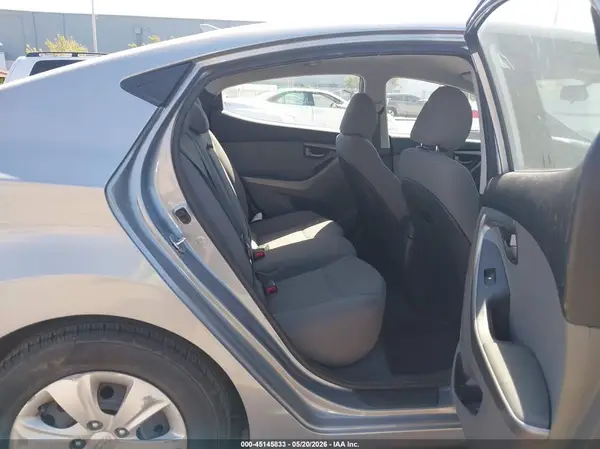 5NPDH4AE4GH789505 2016 HYUNDAI ELANTRA - Image 8