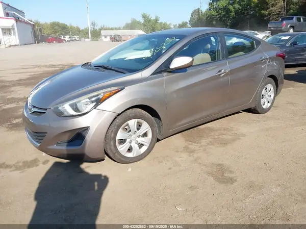 5NPDH4AE4GH791979 2016 HYUNDAI ELANTRA - Image 2