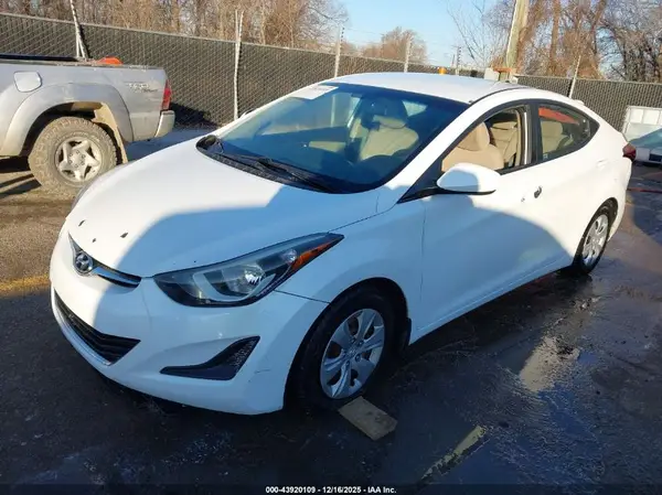 5NPDH4AE4GH792663 2016 HYUNDAI ELANTRA - Image 2