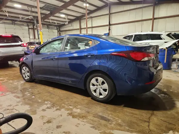 5NPDH4AE4GH794994 2016 HYUNDAI ELANTRA - Image 2