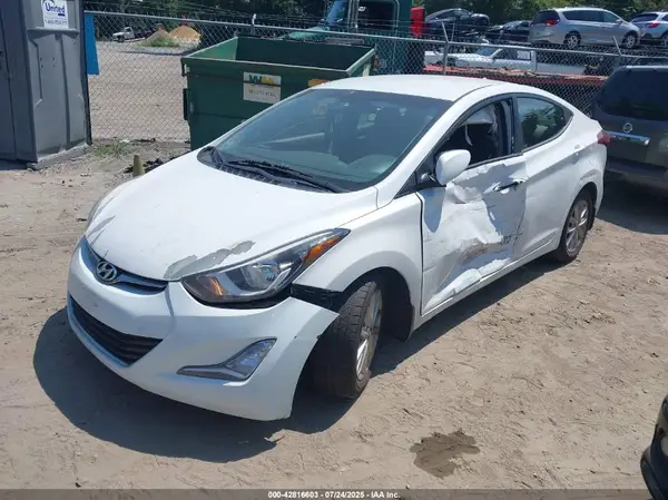 5NPDH4AE4GH796695 2016 HYUNDAI ELANTRA - Image 2