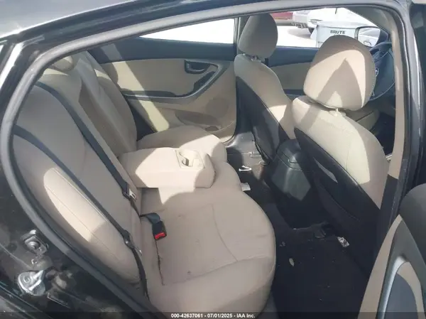 5NPDH4AE5GH653139 2016 HYUNDAI ELANTRA - Image 8