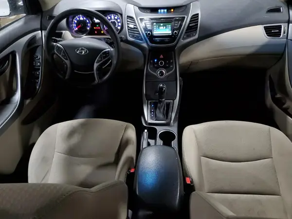5NPDH4AE5GH653965 2016 HYUNDAI ELANTRA - Image 8