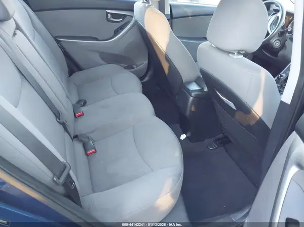 5NPDH4AE5GH654890 2016 HYUNDAI ELANTRA - Image 8