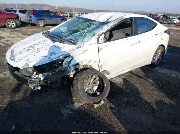 5NPDH4AE5GH659295 2016 HYUNDAI ELANTRA - Image 2