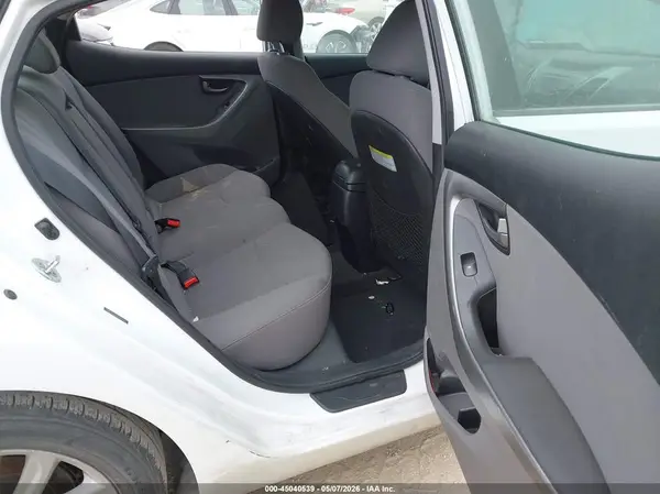 5NPDH4AE5GH661144 2016 HYUNDAI ELANTRA - Image 8
