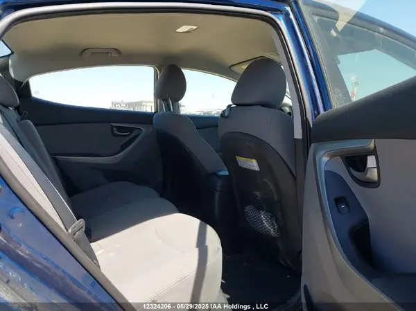 5NPDH4AE5GH661984 2016 HYUNDAI ELANTRA - Image 8