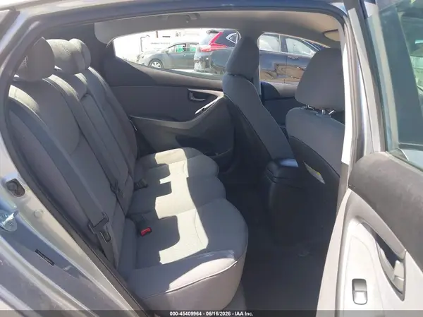 5NPDH4AE5GH662410 2016 HYUNDAI ELANTRA - Image 8