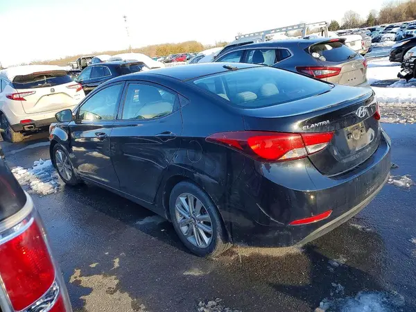 5NPDH4AE5GH662567 2016 HYUNDAI ELANTRA - Image 2