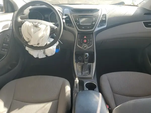 5NPDH4AE5GH662729 2016 HYUNDAI ELANTRA - Image 8
