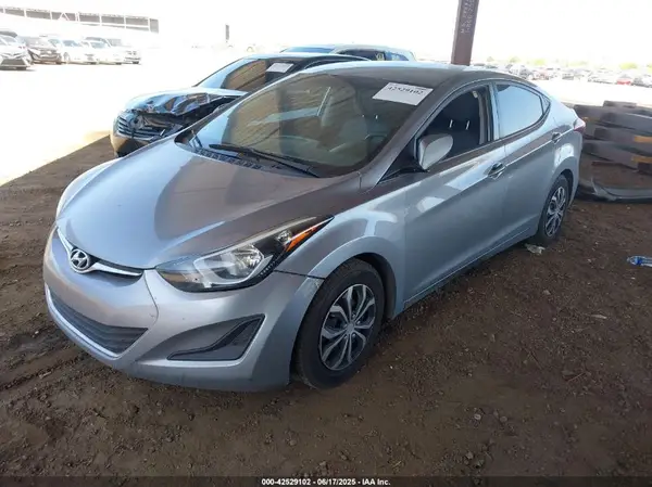 5NPDH4AE5GH662939 2016 HYUNDAI ELANTRA - Image 2