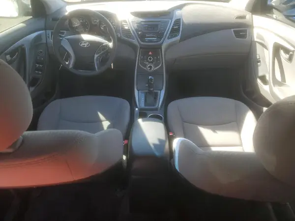 5NPDH4AE5GH663606 2016 HYUNDAI ELANTRA - Image 8