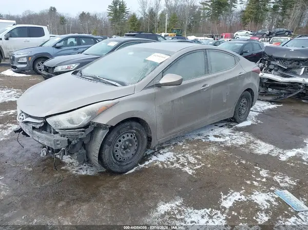 5NPDH4AE5GH664271 2016 HYUNDAI ELANTRA - Image 2