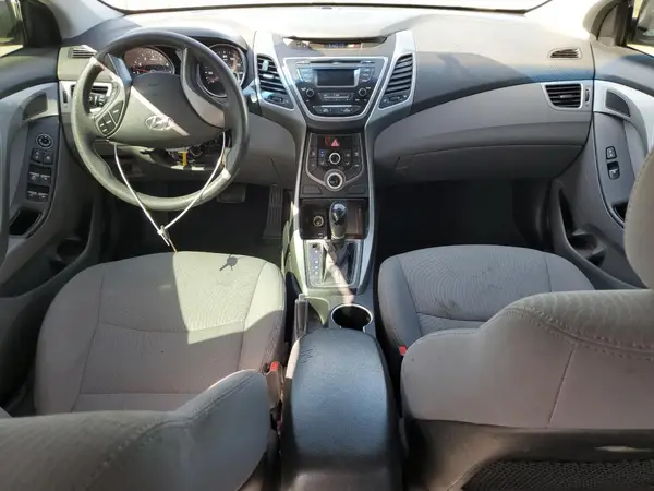 5NPDH4AE5GH666764 2016 HYUNDAI ELANTRA - Image 8