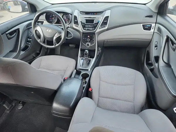 5NPDH4AE5GH667364 2016 HYUNDAI ELANTRA - Image 8