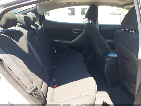 5NPDH4AE5GH669552 2016 HYUNDAI ELANTRA - Image 8