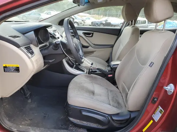 2016 HYUNDAI ELANTRA auction photo 7