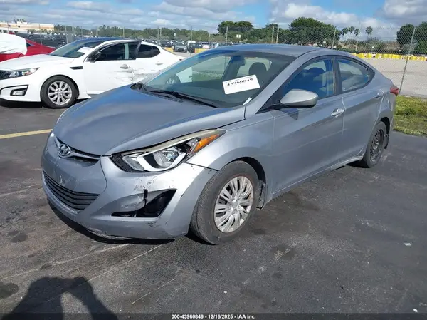 5NPDH4AE5GH670166 2016 HYUNDAI ELANTRA - Image 2