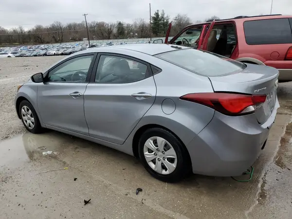 5NPDH4AE5GH673391 2016 HYUNDAI ELANTRA - Image 2