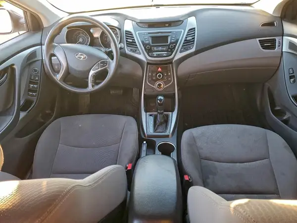 5NPDH4AE5GH673892 2016 HYUNDAI ELANTRA - Image 8