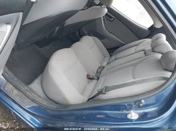 5NPDH4AE5GH673942 2016 HYUNDAI ELANTRA - Image 8