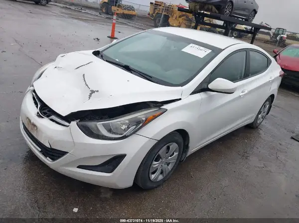 5NPDH4AE5GH681474 2016 HYUNDAI ELANTRA - Image 2