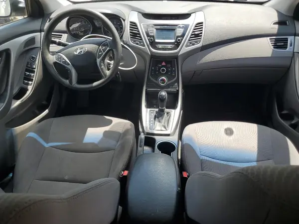 5NPDH4AE5GH681877 2016 HYUNDAI ELANTRA - Image 8