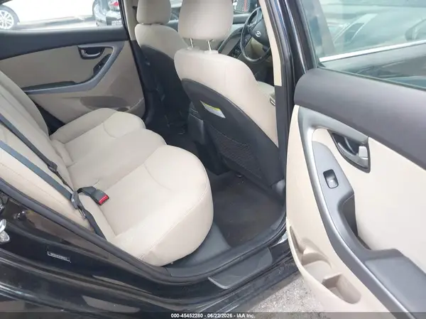 5NPDH4AE5GH682513 2016 HYUNDAI ELANTRA - Image 8