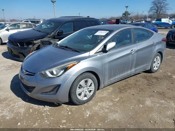 5NPDH4AE5GH684164 2016 HYUNDAI ELANTRA - Image 2