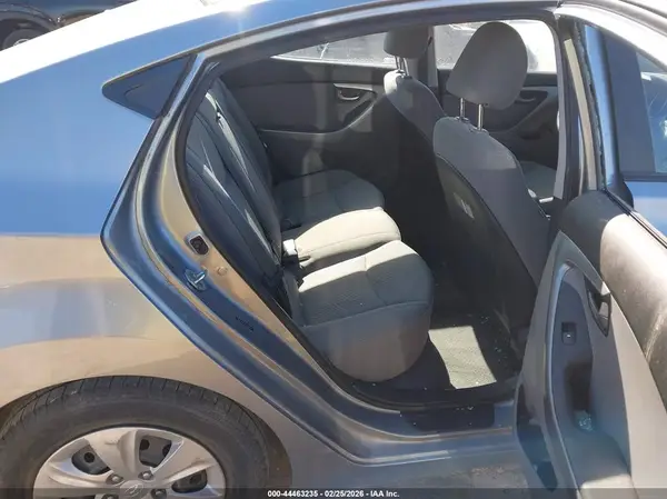5NPDH4AE5GH684164 2016 HYUNDAI ELANTRA - Image 8