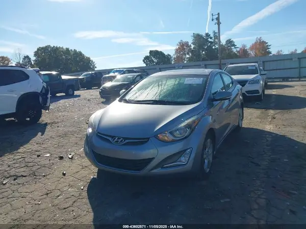 5NPDH4AE5GH684441 2016 HYUNDAI ELANTRA - Image 2