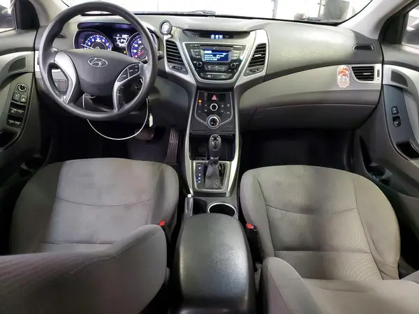 5NPDH4AE5GH686819 2016 HYUNDAI ELANTRA - Image 8