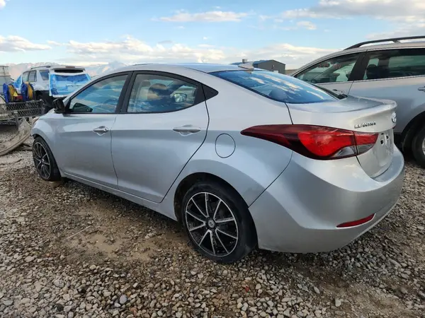 5NPDH4AE5GH686867 2016 HYUNDAI ELANTRA - Image 2