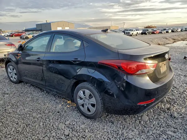 5NPDH4AE5GH687727 2016 HYUNDAI ELANTRA - Image 2